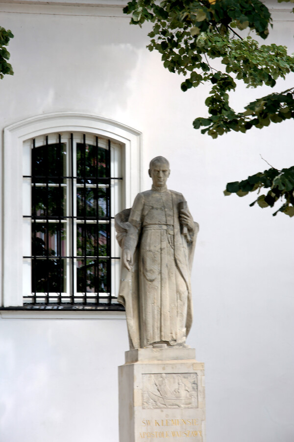 성 클레멘스 호프 바우어 동상.