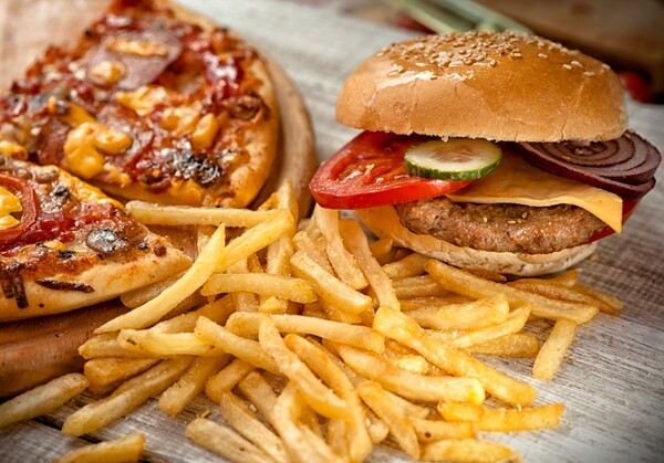 Жирная пища может привести к повреждению мозга