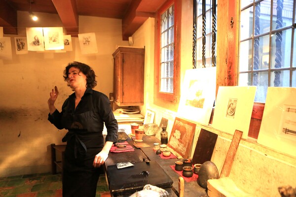 렘브란트 에칭과 물감 설명.