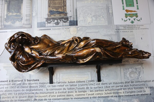 에베라르트 세르클래스 부조.