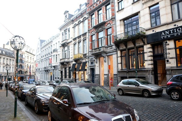 중심가의 건물들.