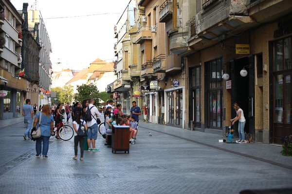 오라데아의 길거리.