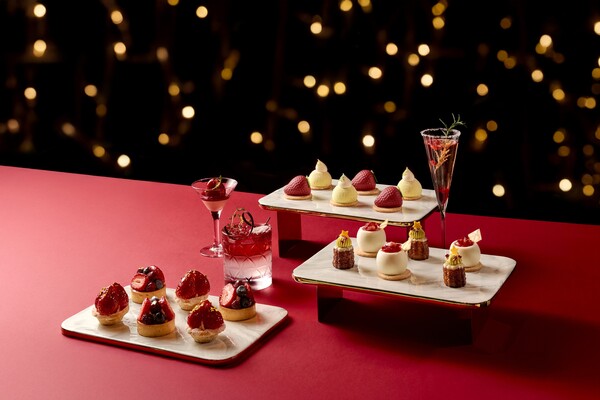 페닌슐라 라운지 앤 바 ‘2025 머스트 비 스트로베리’ 디저트 뷔페