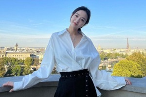 남편이 찍어줬나?…손연재, 파리 신혼여행 근황 - 뉴스 썸네일 이미지
