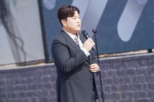 김호중, 女 연예인 테니스팀 창단식 깜짝 등장 "이형택 감독과 인연"