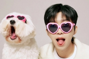 <b>임영웅</b>, "뭐요" <b>DM 논란 침묵</b> 속 아이유-에스파와 2024년 음원 강자 선정